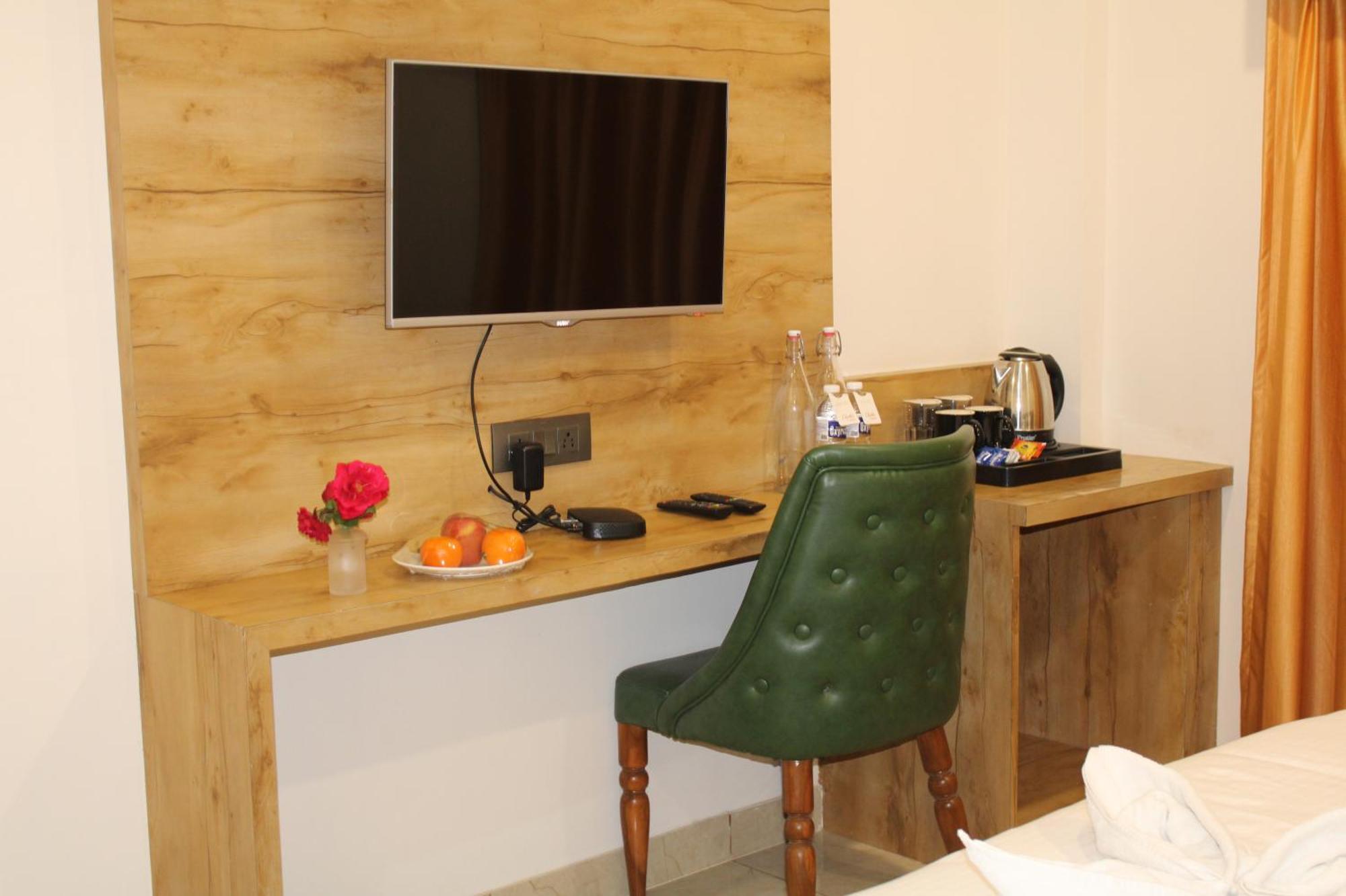 Clarks Collection Somnath Hotel Екстериор снимка